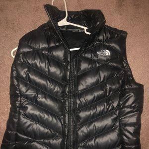 North face vest!!! New new worn once